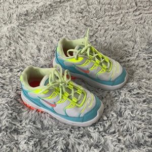 Toddler used air max